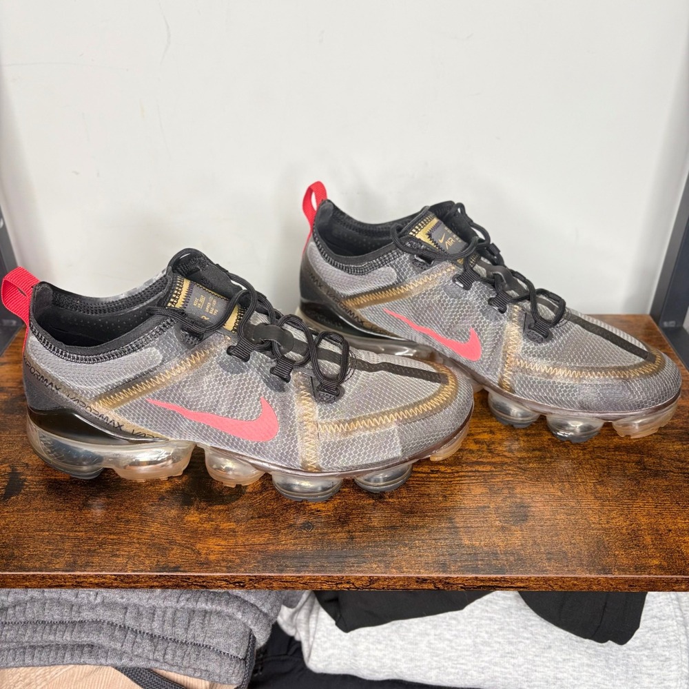 Nike Air VaporMax 2019 Womens 8.5 Grey Black Red Running Shoes CU4872-001